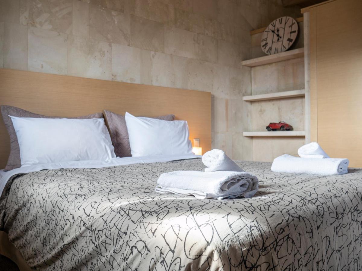 Aparthotel Pezoulia à Selakano Extérieur photo