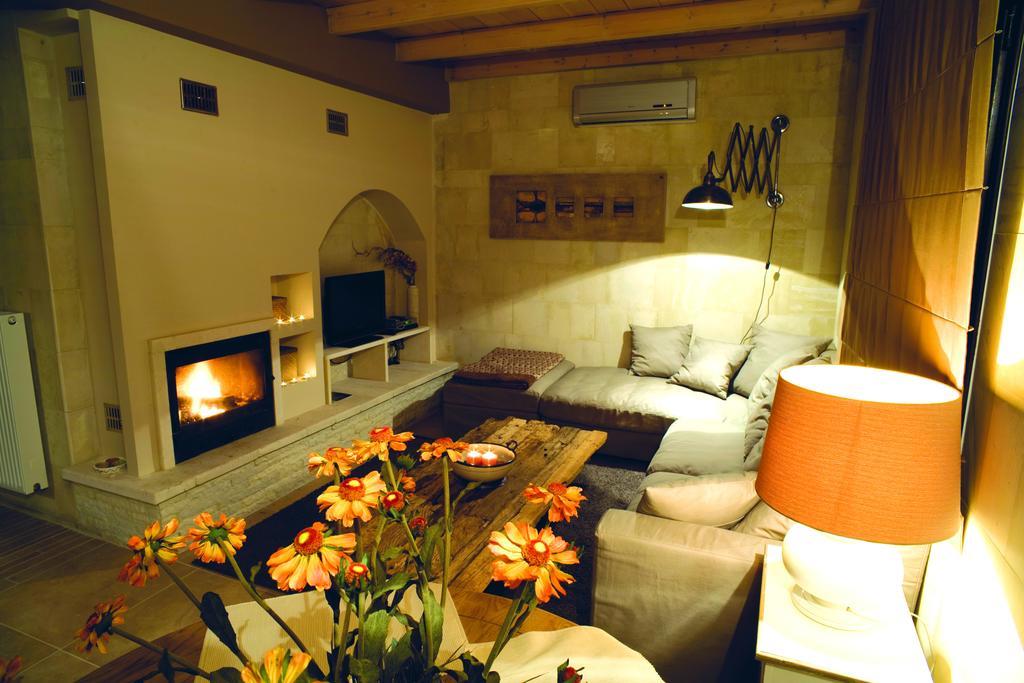Aparthotel Pezoulia à Selakano Extérieur photo